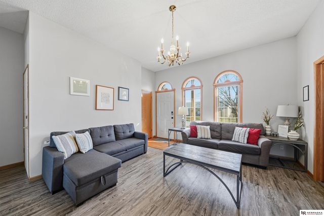 7231 S 30th Place, Lincoln, NE 68516