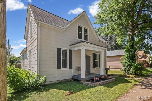 1324 Lebanon Avenue, Belleville, IL 62221