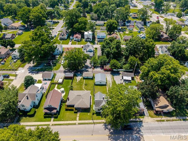 1324 Lebanon Avenue, Belleville, IL 62221