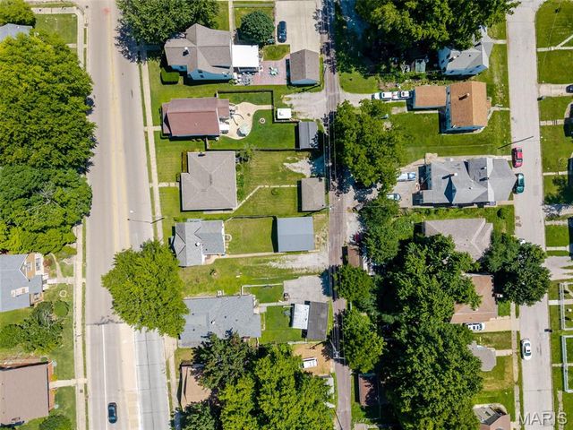 1324 Lebanon Avenue, Belleville, IL 62221