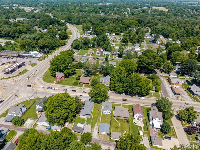 1324 Lebanon Avenue, Belleville, IL 62221