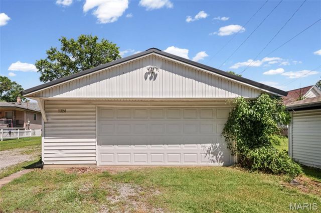 1324 Lebanon Avenue, Belleville, IL 62221