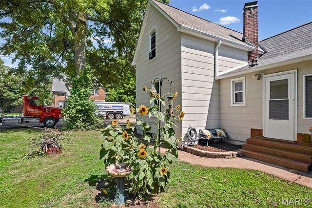 1324 Lebanon Avenue, Belleville, IL 62221