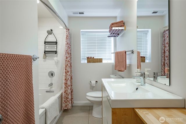 2147 Hillside Place, Ferndale, WA 98248