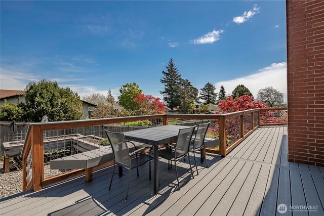 2147 Hillside Place, Ferndale, WA 98248