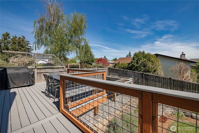 2147 Hillside Place, Ferndale, WA 98248