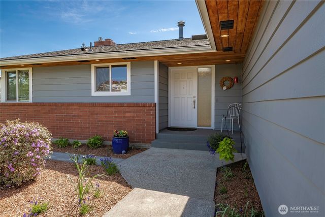 2147 Hillside Place, Ferndale, WA 98248