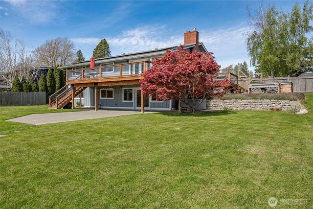 2147 Hillside Place, Ferndale, WA 98248