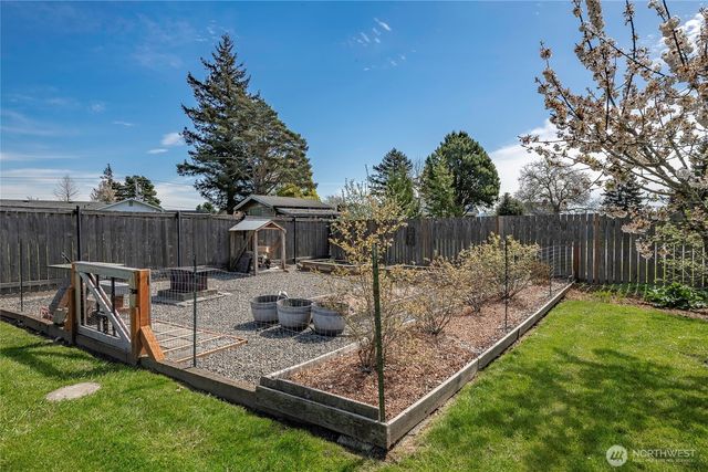 2147 Hillside Place, Ferndale, WA 98248