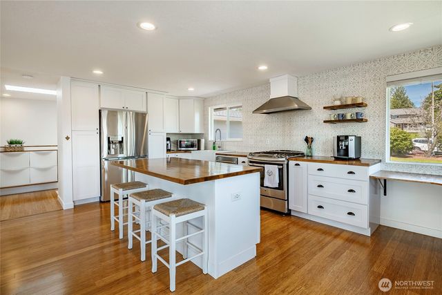 2147 Hillside Place, Ferndale, WA 98248