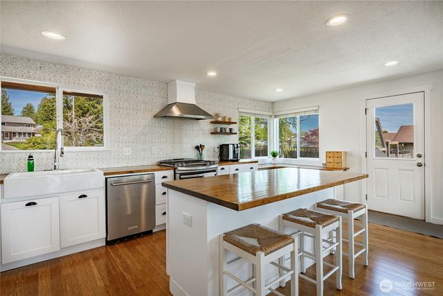 2147 Hillside Place, Ferndale, WA 98248