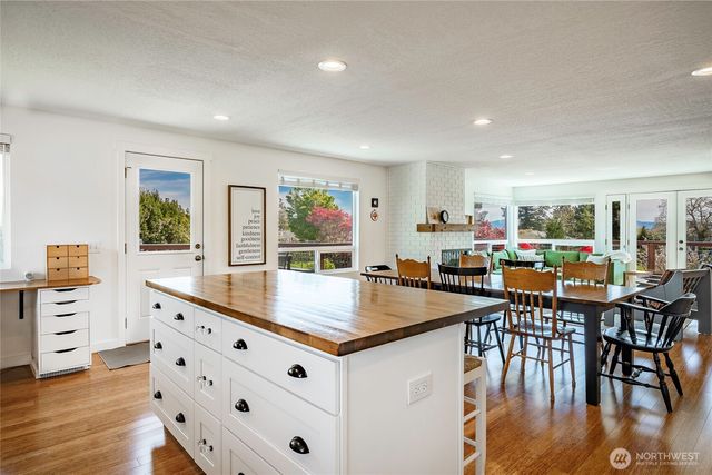 2147 Hillside Place, Ferndale, WA 98248