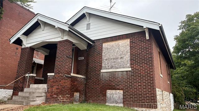 4456 S Compton Avenue, St Louis, MO 63111