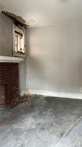 4456 S Compton Avenue, St Louis, MO 63111