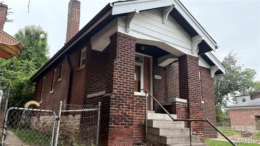 4456 S Compton Avenue, St Louis, MO 63111