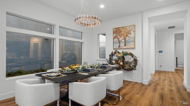 2409 Waterside Dr, Fairfield, CA 94533