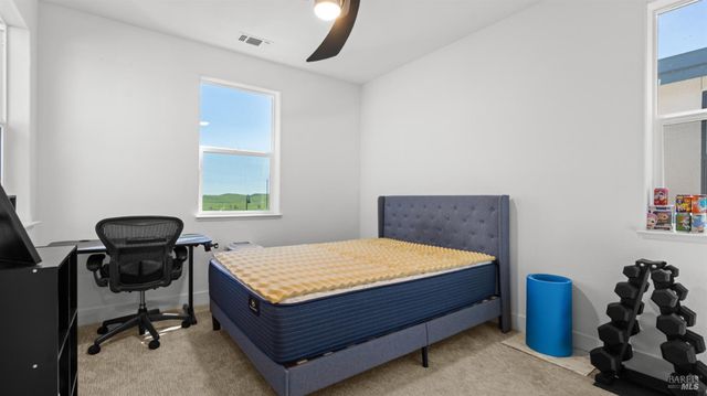 2409 Waterside Dr, Fairfield, CA 94533