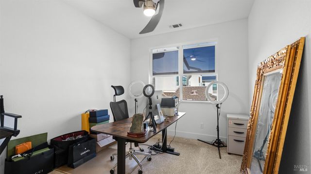 2409 Waterside Dr, Fairfield, CA 94533