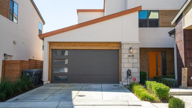 2409 Waterside Dr, Fairfield, CA 94533