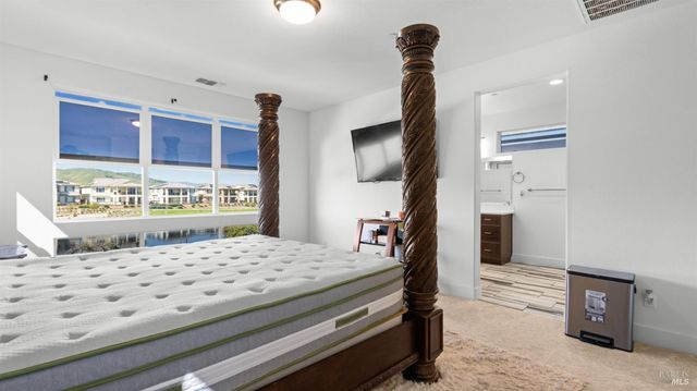 2409 Waterside Dr, Fairfield, CA 94533