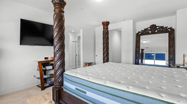 2409 Waterside Dr, Fairfield, CA 94533