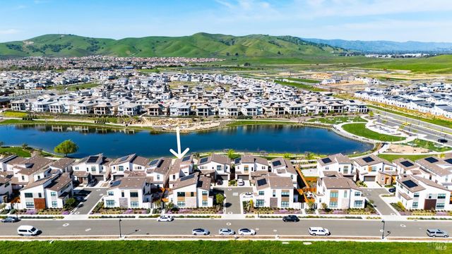 2409 Waterside Dr, Fairfield, CA 94533