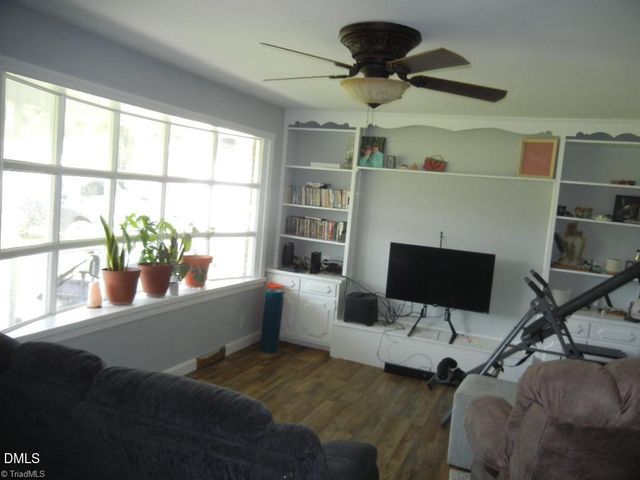 511 N Nc Highway 100, Whitsett, NC 27377