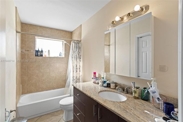 6408 Pierce St, Hollywood, FL 33024