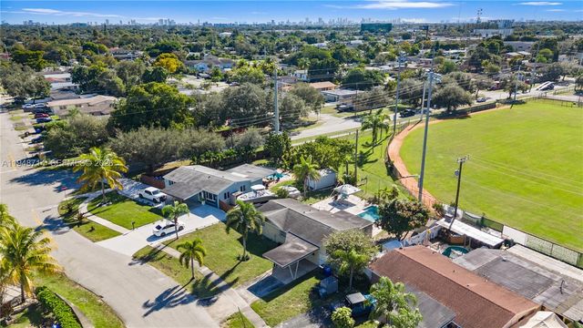 6408 Pierce St, Hollywood, FL 33024