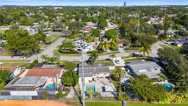 6408 Pierce St, Hollywood, FL 33024