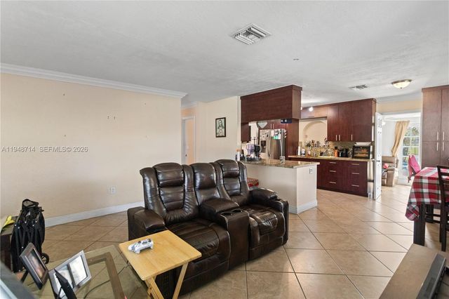 6408 Pierce St, Hollywood, FL 33024