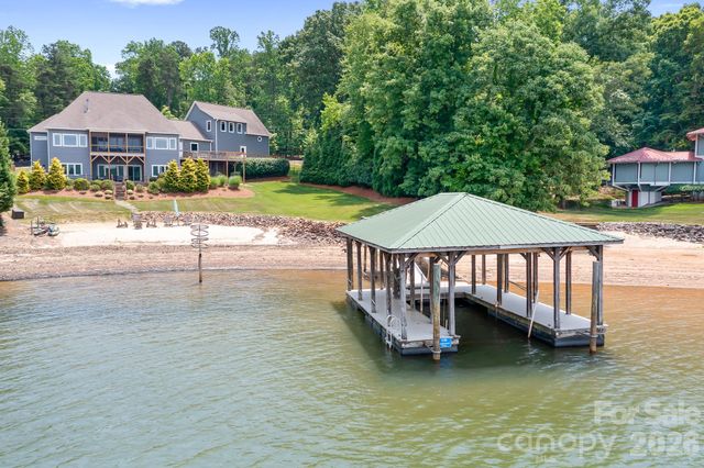 136 Bridlewood Drive, Mooresville, NC 28117