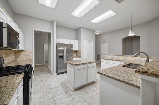 2326 Mills Creek Drive, Houston, TX 77339