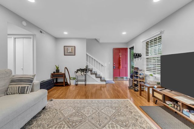 5510 Country Dr Apt 66, Nashville, TN 37211