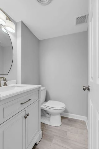 5510 Country Dr Apt 66, Nashville, TN 37211