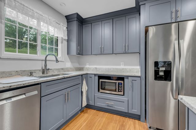 5510 Country Dr Apt 66, Nashville, TN 37211