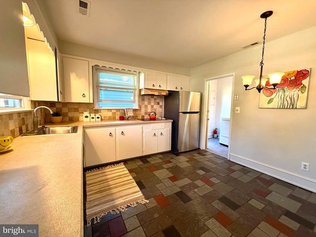 110 GARFIELD AVE, Collingswood, NJ 08108