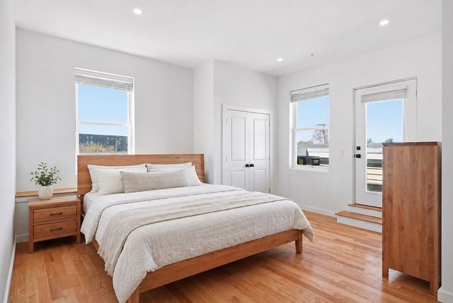 910 Saratoga St 20, Boston, MA 02128