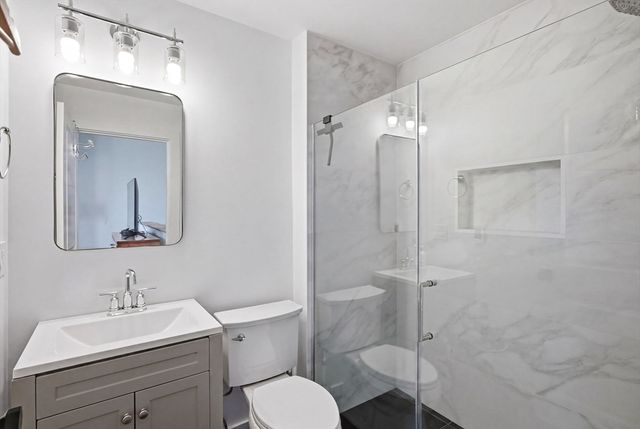 910 Saratoga St 20, Boston, MA 02128