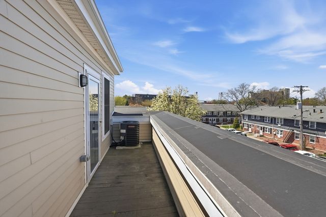 910 Saratoga St 20, Boston, MA 02128