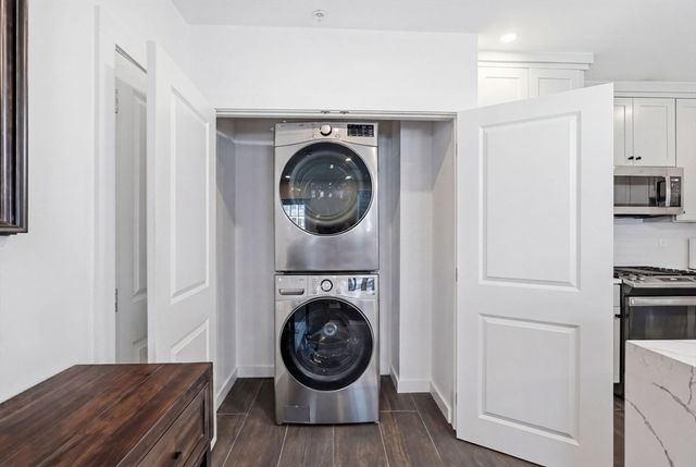 910 Saratoga St 20, Boston, MA 02128