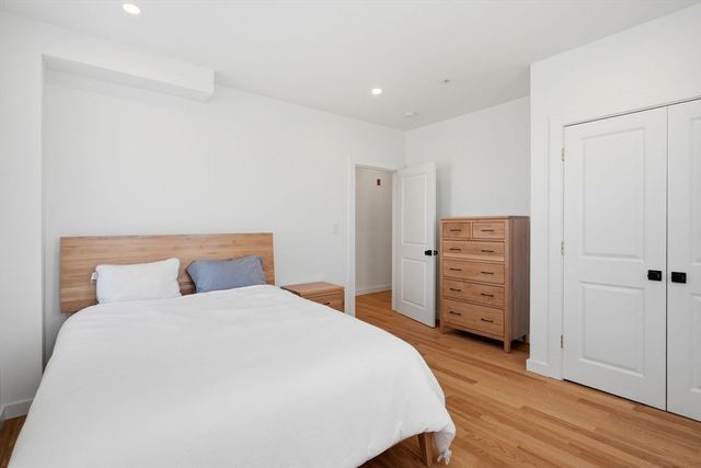 910 Saratoga St 20, Boston, MA 02128