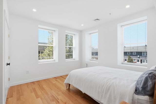 910 Saratoga St 20, Boston, MA 02128