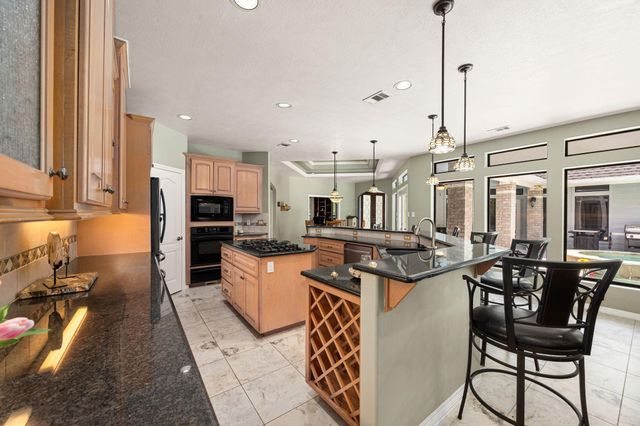 11956 White Oak Crossing, Conroe, TX 77385
