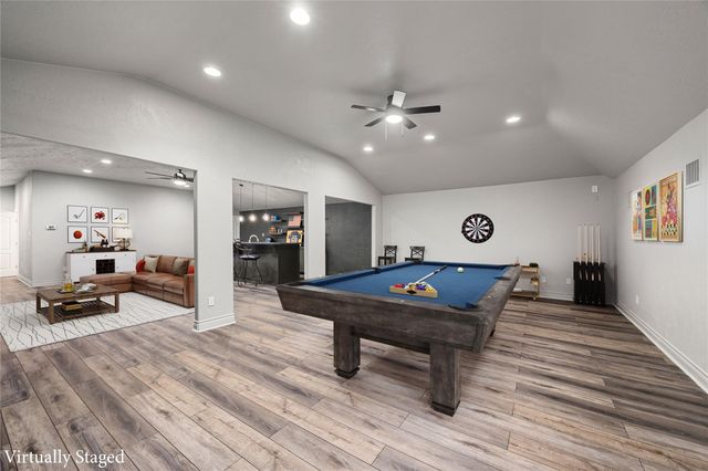 11956 White Oak Crossing, Conroe, TX 77385