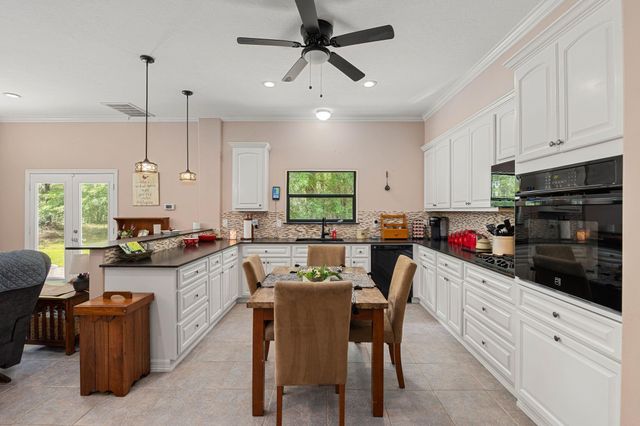11956 White Oak Crossing, Conroe, TX 77385