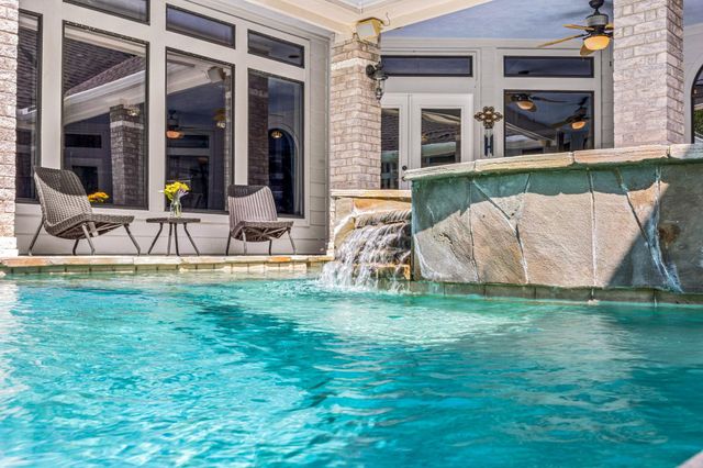 11956 White Oak Crossing, Conroe, TX 77385