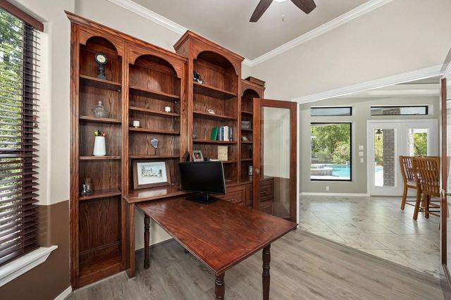 11956 White Oak Crossing, Conroe, TX 77385