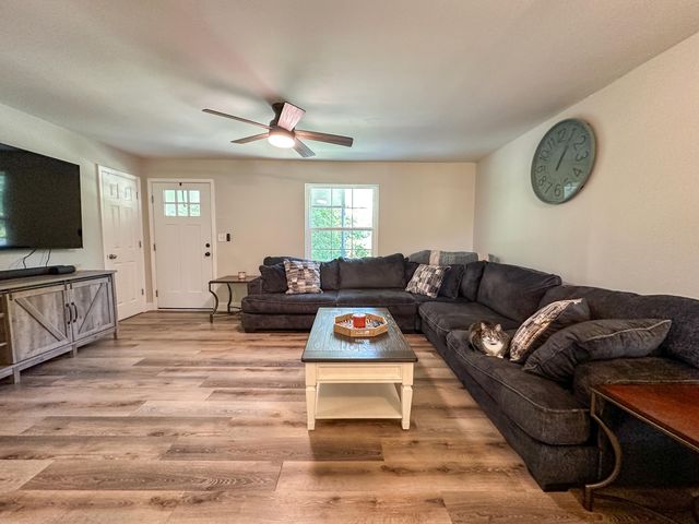 810 Happy Top Road, Clay City, KY 40312