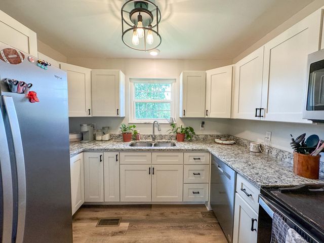 810 Happy Top Road, Clay City, KY 40312